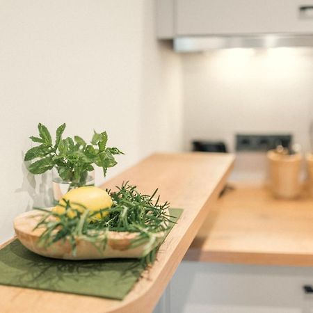 Das Hoelderlein - Altstadthotel เนือร์ทิงเงิน ภายนอก รูปภาพ
